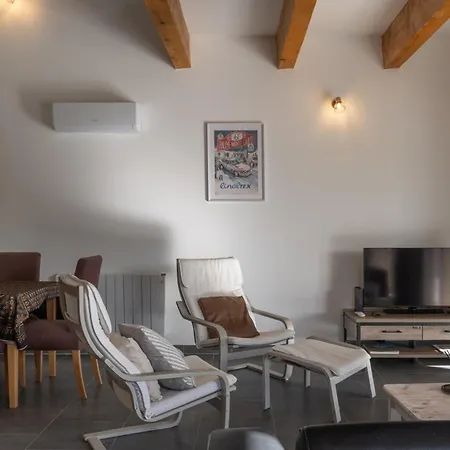 St Avec Piscine Villa *